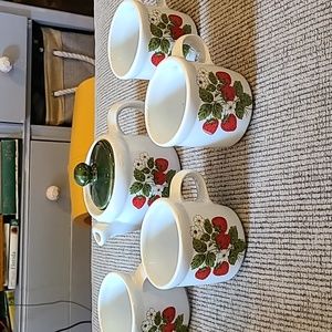 Strawberry McCoy Tea Set